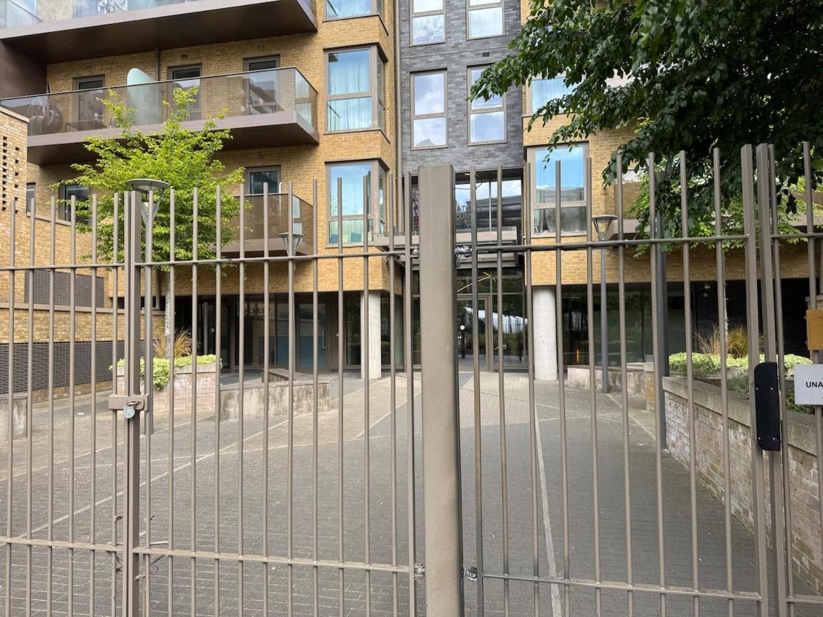 Apartment Wembley Stadium 2 Bedroom - 1 Minute Walk London
